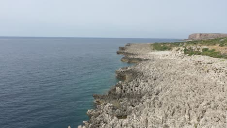Rock-Sea-Drone-Pan---Italy