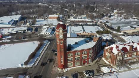 4K-Aerial-Chelsea-Michigan-Clock-in-winter