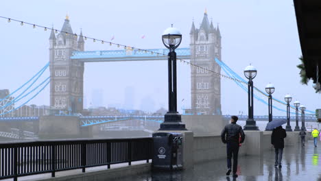 Tower-Bridge-in-London-on-a-rainy-day