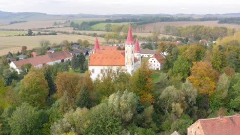 Altes-Schloss-Stoszowice-In-Polen