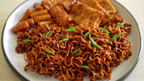 Jajangmyeon-or-JJajangmyeon-with-Odeng-and-Omuk---Korean-Instant-noodles-with-Korean-fish-cake-in-black-bean-sauce---Korean-food-style
