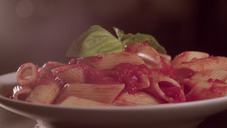 Classic-Italian-Pasta-dish-with-tomato-Sauce