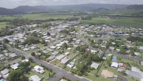 Aldea-Rural-De-Mossman-En-El-Condado-De-Douglas,-Queensland,-Australia---Toma-Aérea-De-Drones