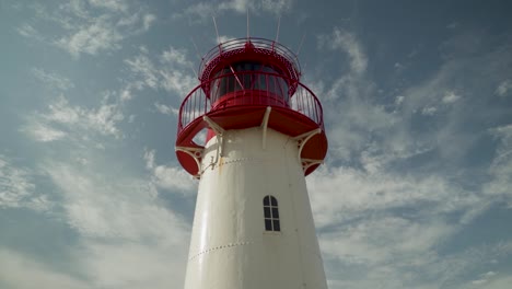 Germany's-northernmost-lighthouse-on-Sylt-in-List-with-nice-clouds-and-sunshine