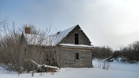 Abandoned-House-Still-Standing-during-Winter-in-the-Middle-of-Nowhere
