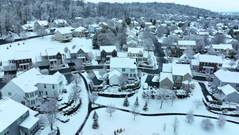 American-ski-town-covered-in-winter-snow