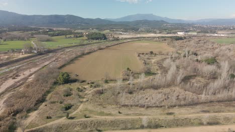 Luftaufnahme-Des-Flusses-Tordera-Im-Maresme-Barcelona-Spanien-Rioseco-Wenig-Wasser