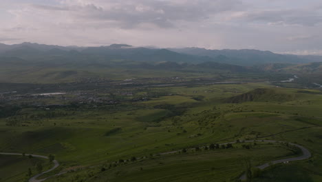Friedlicher-Blick-Auf-Die-Umliegenden-Dörfer-In-Der-Nähe-Der-Burg-Achalziche-In-Samtskhe-javakheti-In-Georgien