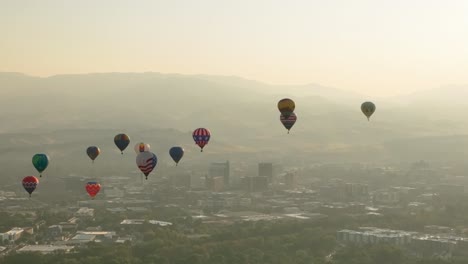 Hot-air-balloons-floating-in-the-Balloon-Classic-above-Boise,-Idaho