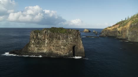 4K-Aerial---Norfolk-Island,-Australia-Slow-orbit-and-pull-back-from-amazing-rock-formation-DJI-Inspire-2