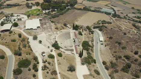 Luftdrohnenansicht-Des-Amphitheaters-In-Zypern