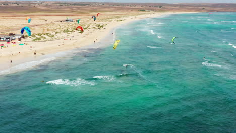 Kite-surfers-training-in-Sal,-Cape-Verde