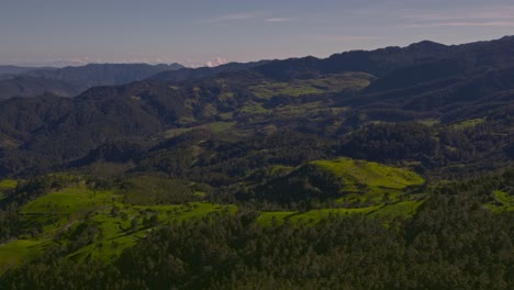 Grüne-Berge-Im-Valle-Nuevo-Nationalpark,-Constanza-In-Der-Dominikanischen-Republik
