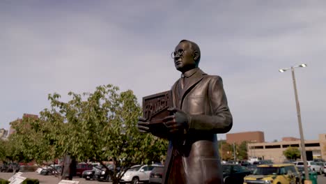 Statue-of-auto-pioneer-David-Buick-in-Flint,-Michigan-with-gimbal-video-circling-around