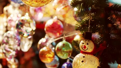 Christmas-glass-ornaments-at-a-christmas-market