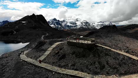 Drone-Shot-Of-Andes-Mountain,-Pastoruri-Glacier-Nevado-Pastoruri-Huaraz-Huascaran-National-Park,-Perú-Cordillera-Más-Larga-Del-Mundo,-En-Sudamérica