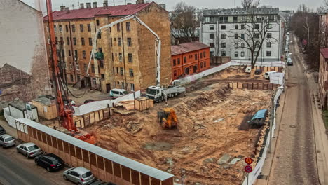Time-lapse-of-the-excavation-process-of-a-plot-of-land-in-the-center-of-a-European-city