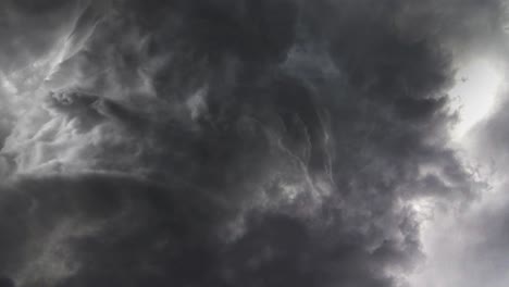 4k-Ansicht-Von-Dunklen-Gewitterwolken