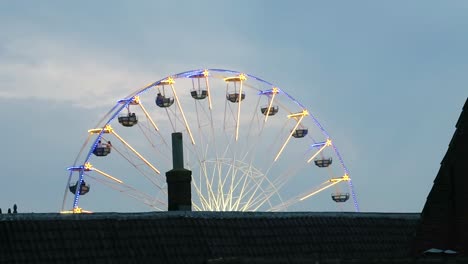 Ferris-wheel-in-the-city-of-groningen