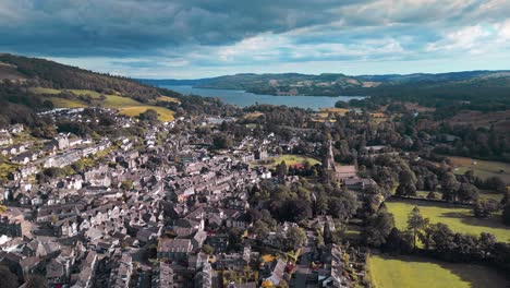 Aerial-footage-of-the-small-rural-town-of-Ambleside-in-the-Cumbrian-Lake-District,-United-Kingdom