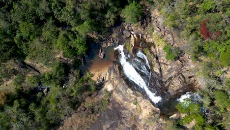 über-Blick-Auf-Einen-Wasserfall-In-Brasilien