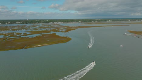Motor-boats-driving-in-marsh-area