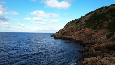 Sharp-cliffs-by-the-ocean