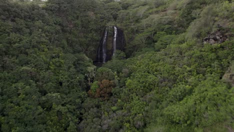 Filmische-Luftaufnahmen-Berühmter-Wailua-Wasserfälle