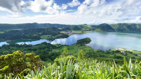 Zwillingssee-Von-Sete-Cidades-In-Atemberaubender-Natur-Der-Azoreninseln
