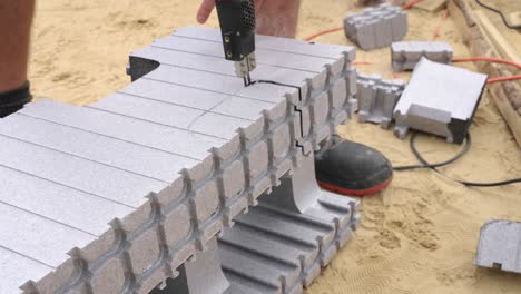 Cutting-ICF-block-with-heat-gun