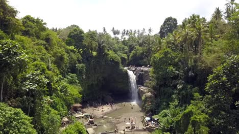 Bali-Dschungel-Wasserfall-In-Zeitlupe
