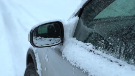 Frosty-car-window-during-harsh-winter