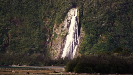 Shot-of-beautiful-Lady-bowens-falls-in-milford-sound-in-Fiordland-National-Park,-South-Island,-Southern-Alps,-New-Zealand-at-daytime