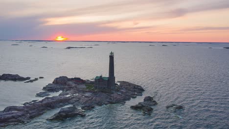 Scenic-view-of-Bengtskär-lighthouse-during-sunset