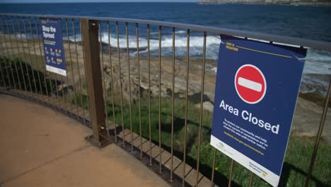 Warning-sign---Area-closure---Corona-pandemic---Sydney,-Australia
