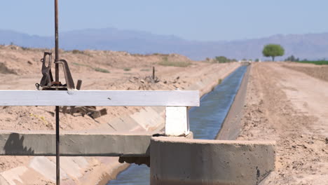 Irrigation-canal-in-Imperial-Valley,-Southern-California