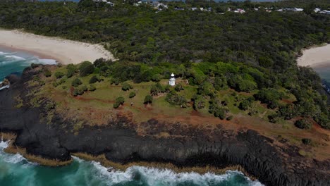 Fingal-Head-Lighthouse-Surrounded-By-The-Green-Forest---Fingal-Head-Beach-And-Tweed-River---Headland-In-New-South-Wales,-Australia
