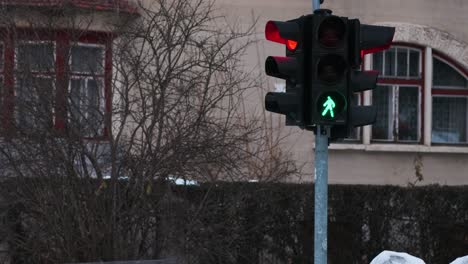 Traffic-light-switching-from-green-to-red-in-europe