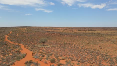 Public-Bathroom-In-The-Middle-Of-Desert-Near-Uluru-Rock-In-Northern-Territory,-Australia