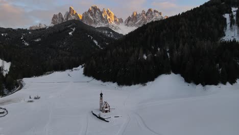 cinematic-sunset-drone-shot-in-the-dolomites,-st