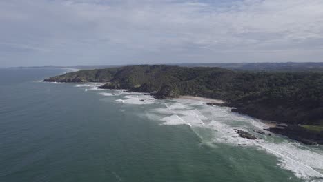 Scenery-Of-Lush-Rainforest-At-Broken-Head-Nature-Reserve-With-Secluded-Beaches-Near-Byron-Bay,-NSW,-Australia