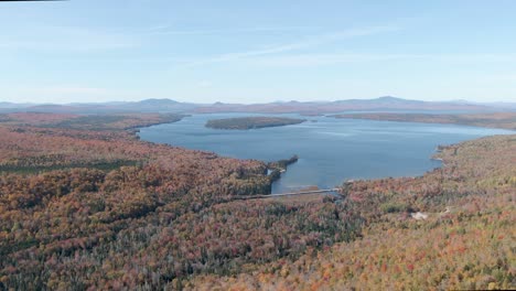Fall-time-at-the-Height-of-the-Land-in-Rangeley,-Maine