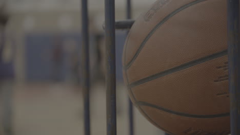 Gymnastikklasse-Basketball-An-Der-High-School
