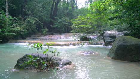 Hermosa-Cascada-De-Erawan-En-Kanchanaburi-En-Tailandia