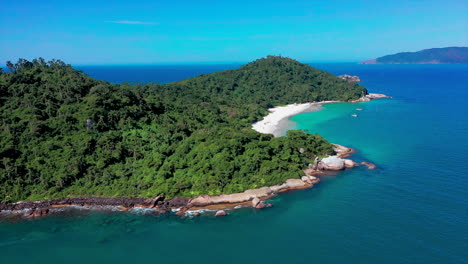 Edge-of-Campache-island-in-Florianopolis,-Brazil,-aerial-shot
