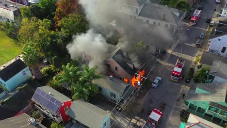 Großer-Hausbrand-In-New-Orleans,-Louisiana
