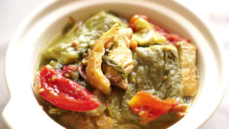 Bitter-gourd-and-preserved-mustard-green-soup-with-pork