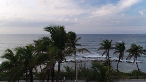 Dröhnen-In-Der-Nähe-Von-Capitol-Beach-In-Old-San-Juan-Puerto-Rico