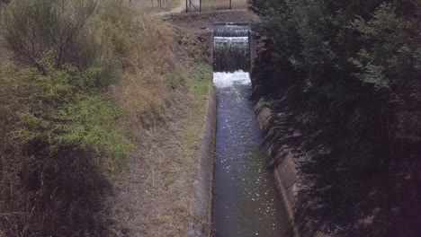 Wasserverteilungskanal-Für-Bewässerungsdrohnenaufnahmen
