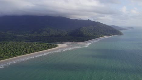 Pristine-Water-At-The-Daintree-National-Park-In-Far-North-Queensland,-Australia---aerial-drone-shot